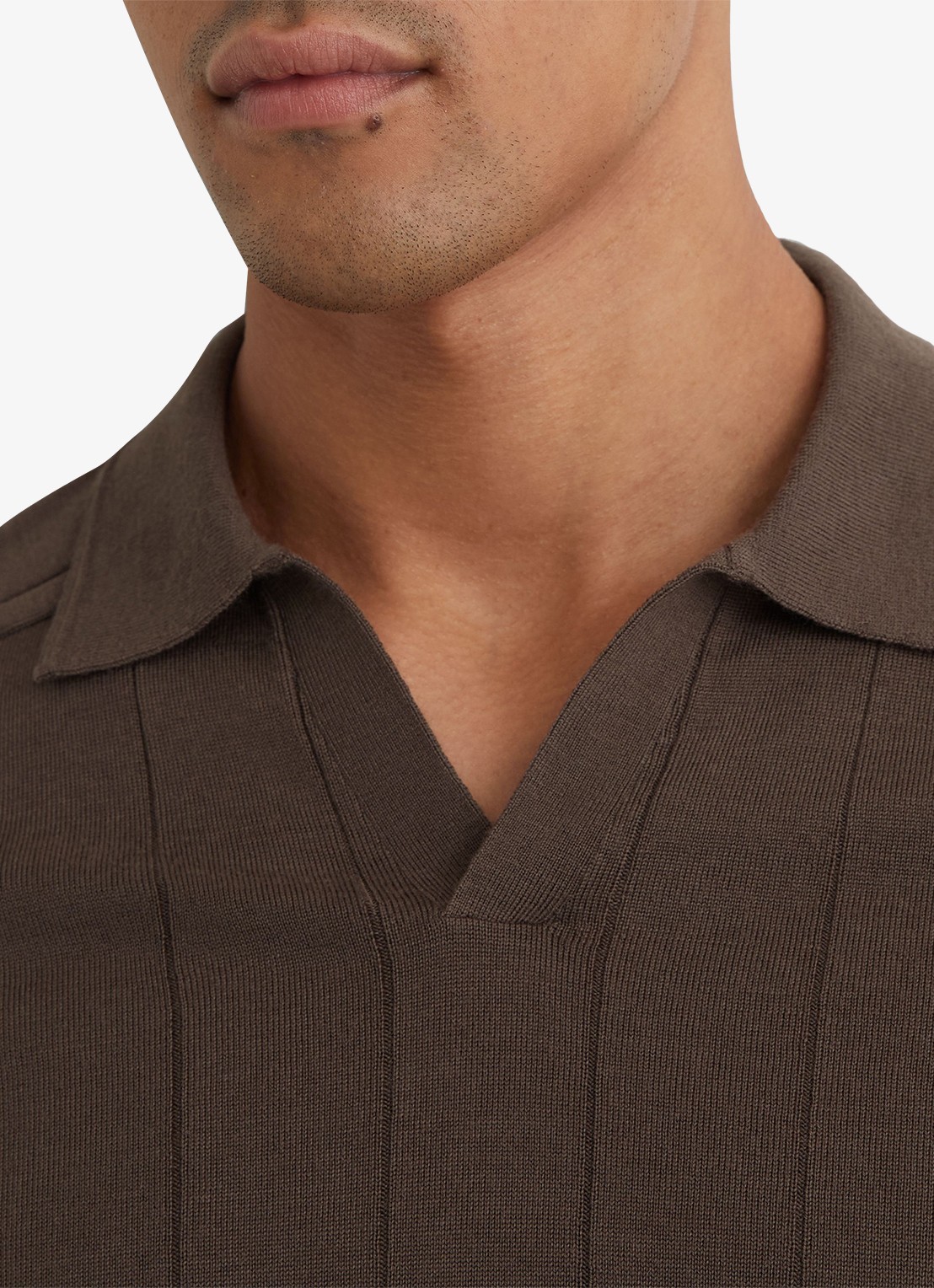 Reiss Chelmsford slim fit polo van merinowol - detail 2 ridge brown / bruin