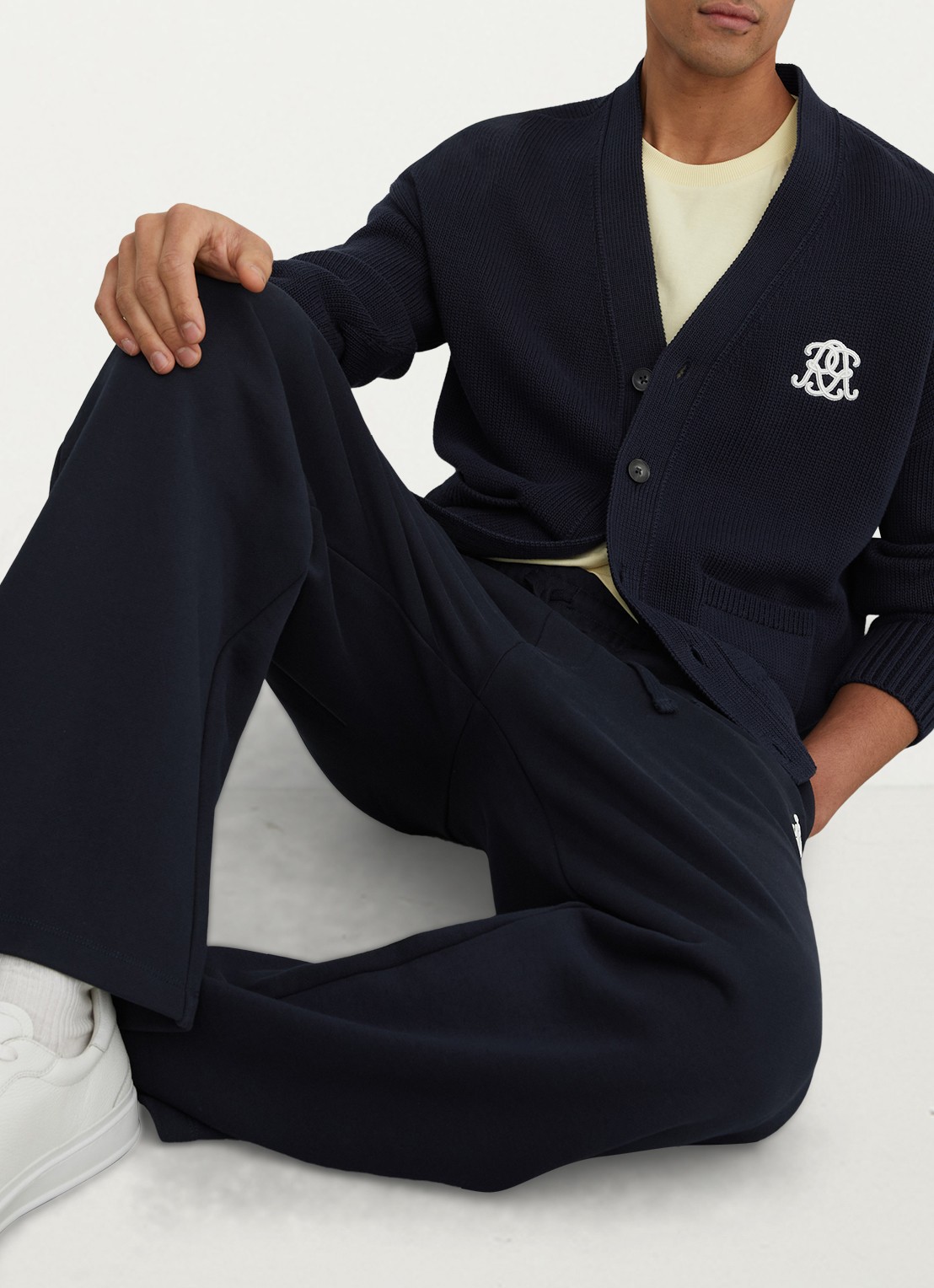 Reiss Coates grofgebreid vest met borduring - detail 5 donkerblauw