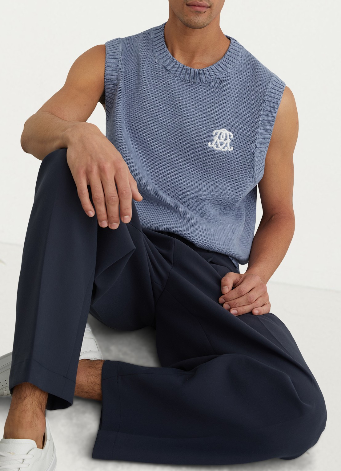 Reiss Coben grofgebreid vest met logo  - detail 6 lichtblauw