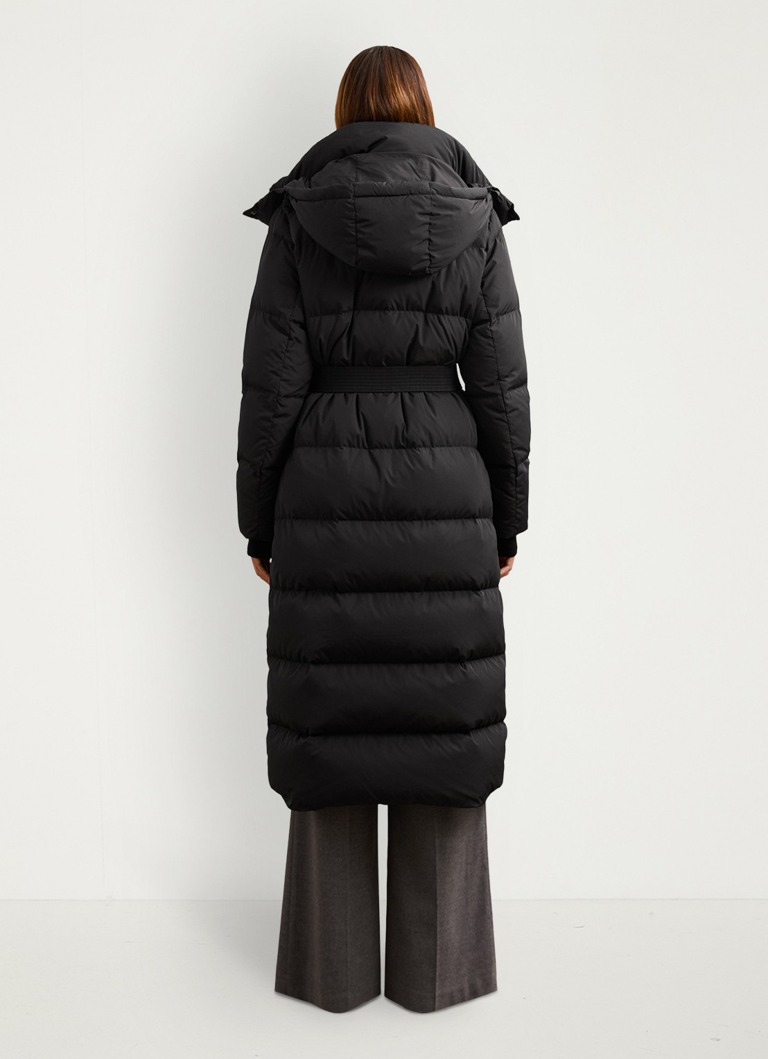 Reiss Colette longline puffer jas met ceintuur en capuchon - achterkant 5 black / zwart