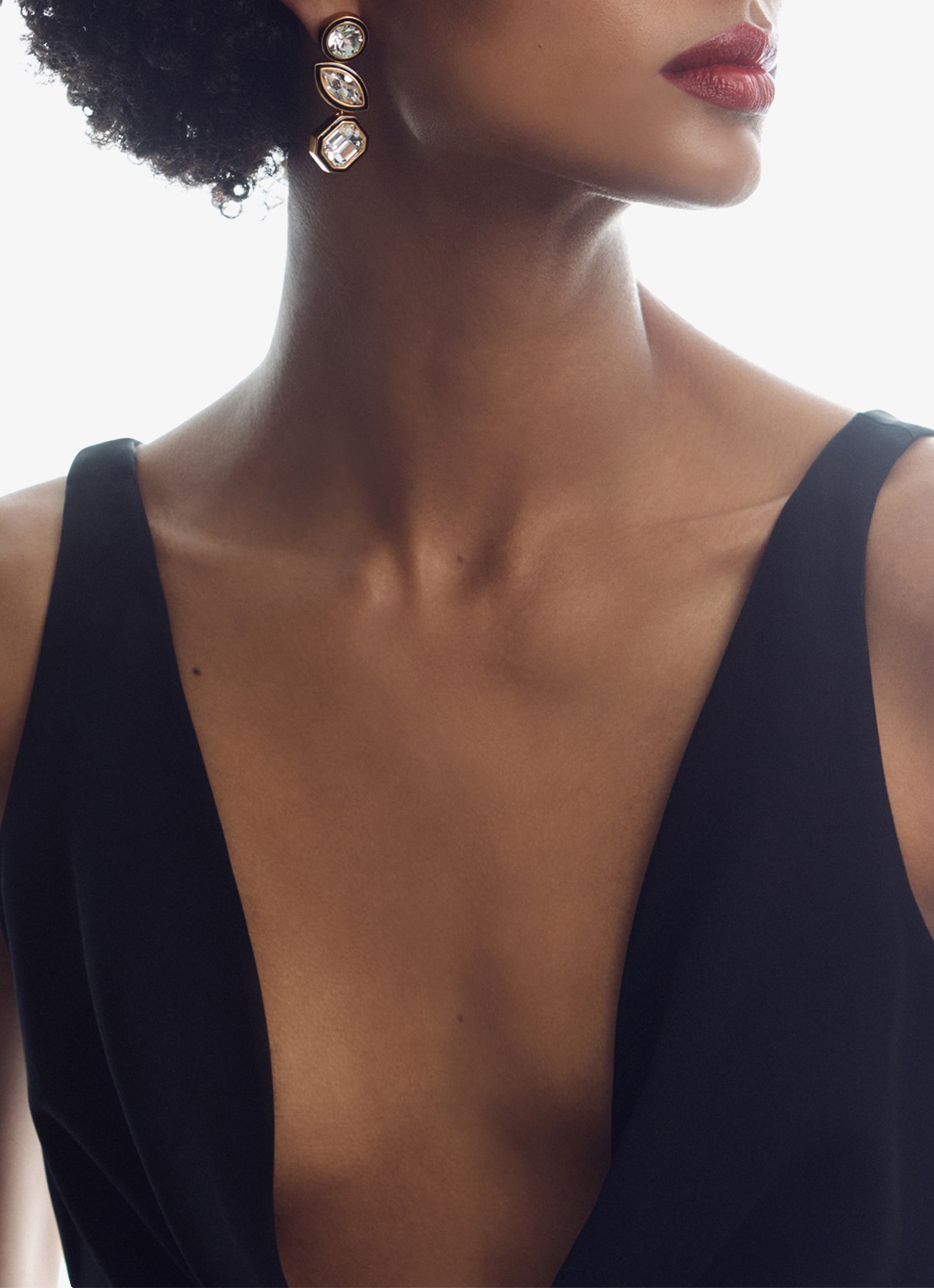 Reiss Crista oorstekers met kristal - detail 2 goud