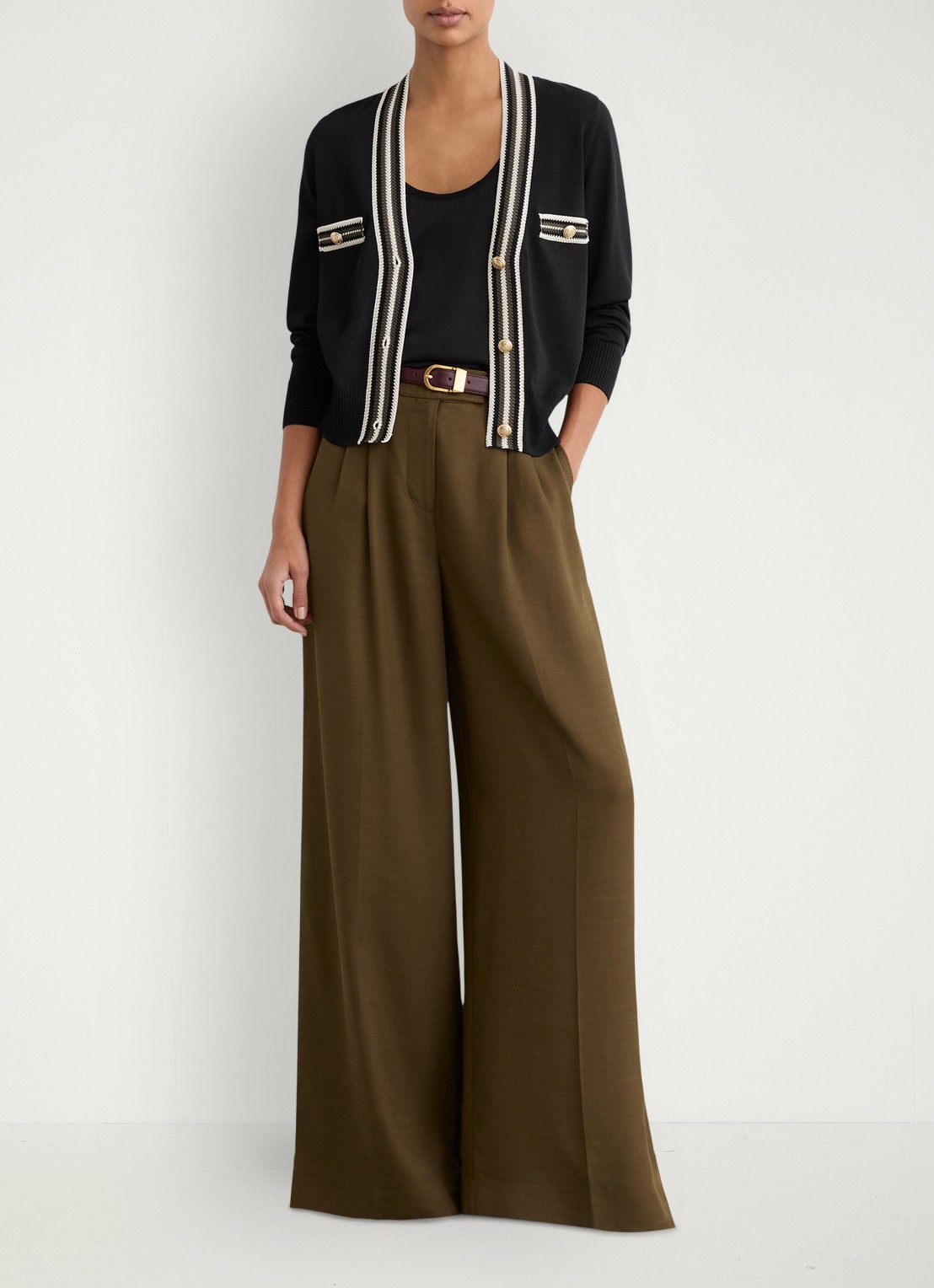 Reiss Danni fijngebreid vest met knoop detail - voorkant 6 zwart