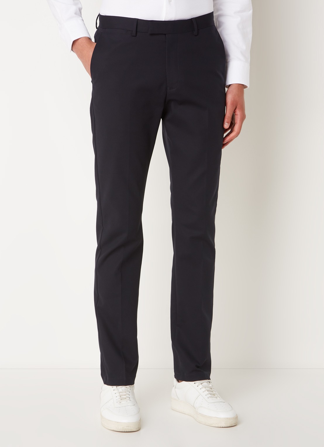 Reiss Eastbury slim fit chino met steekzakken  - detail donkerblauw