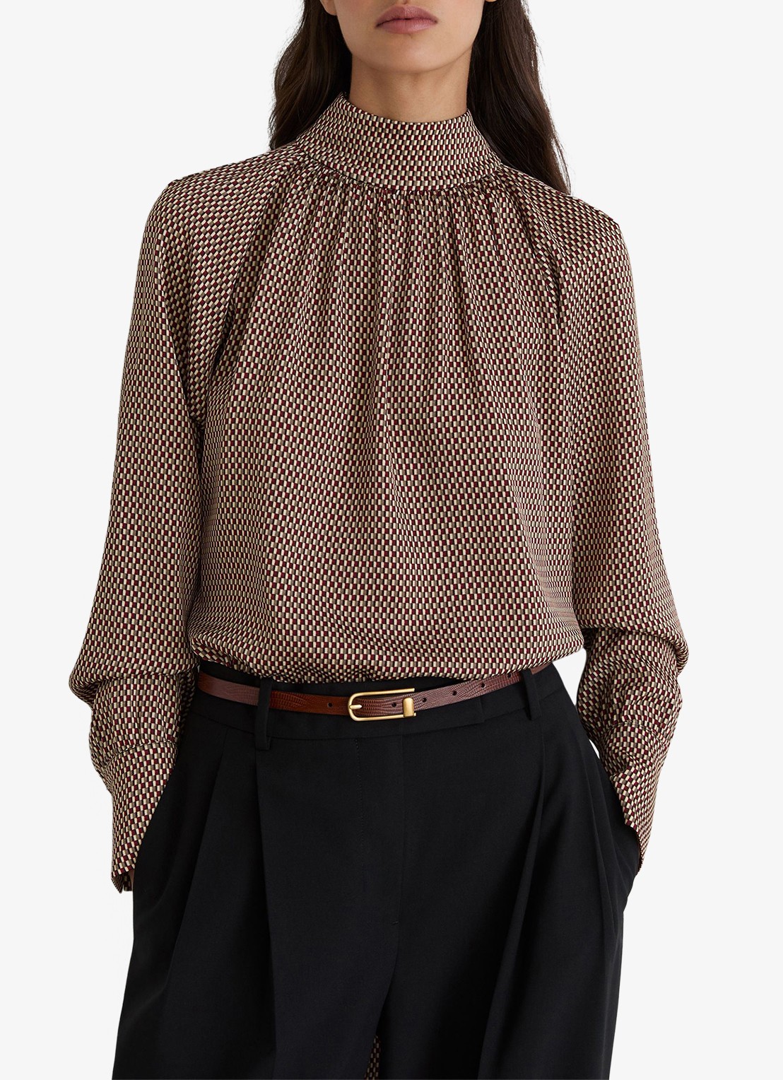 Reiss Eden top met stippenprint en sjaalkraag  - detail 4 bruin