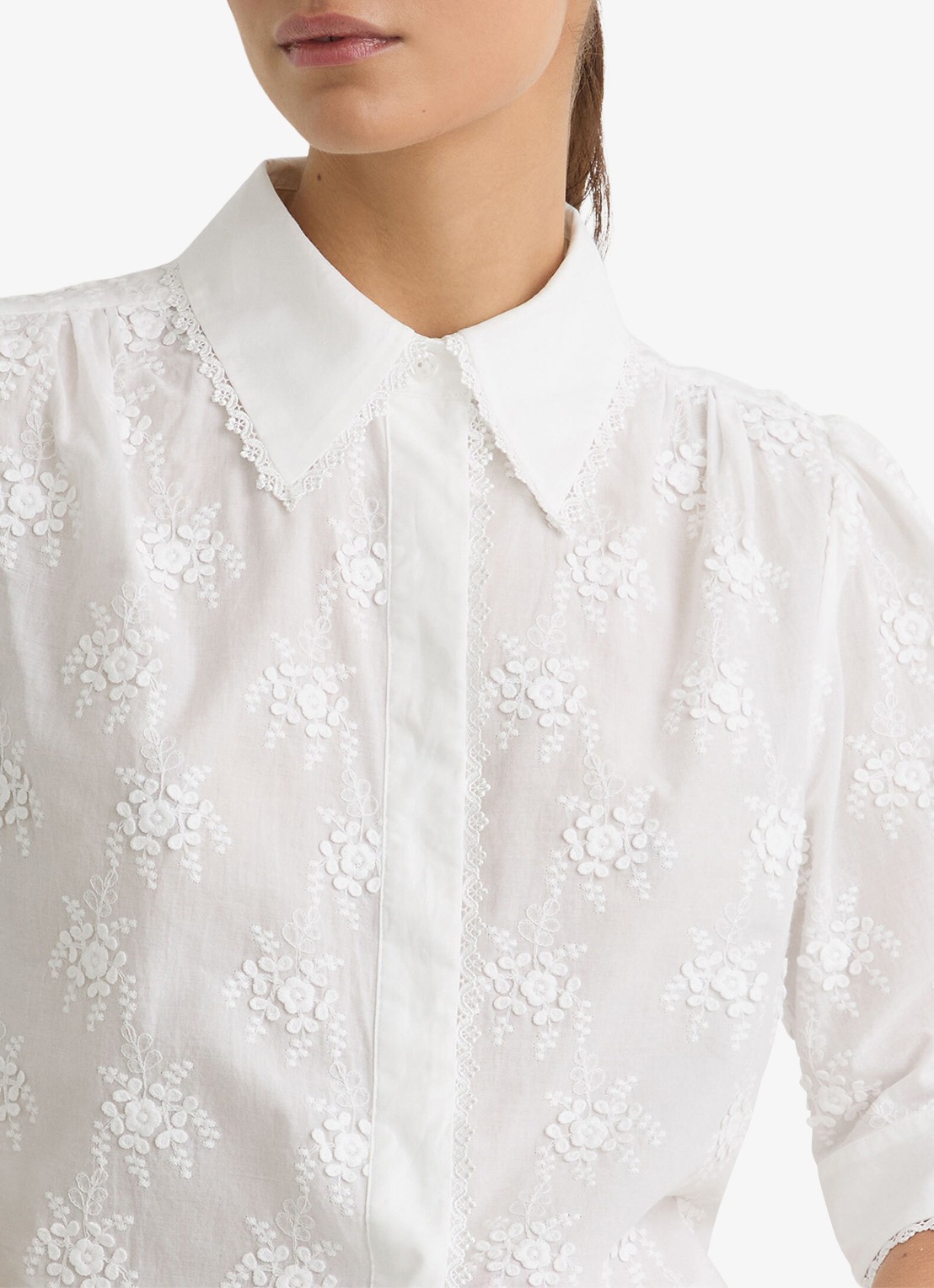 Reiss Edwina blouse met bloemborduring - detail 4 wit