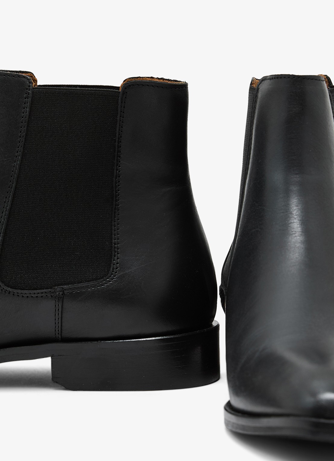 Reiss Elba chelsea boot van leer - detail 5 black / zwart