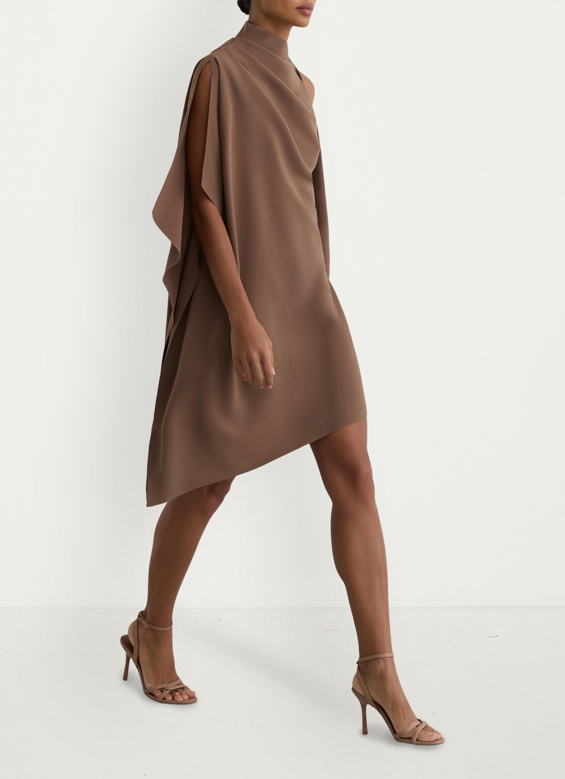 Reiss Ellery one-shoulder mini jurk van crêpe  - detail 6 bruin