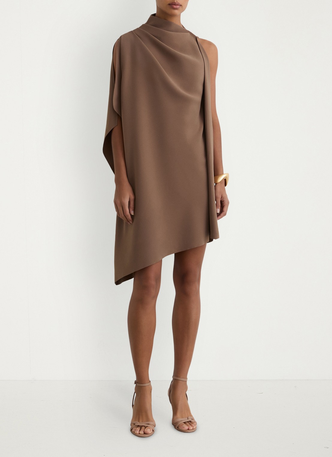 Reiss Ellery one-shoulder mini jurk van crêpe  - voorkant 2 bruin