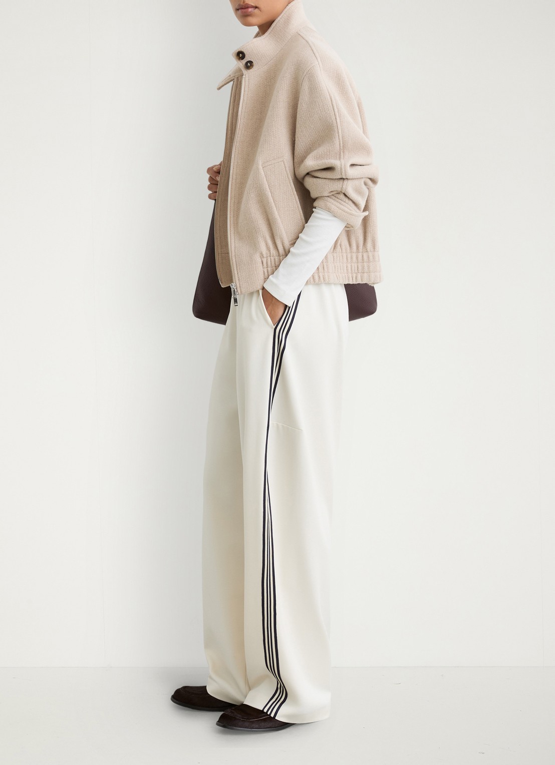 Reiss Elodie bomberjack van wol met opstaande kraag - detail 3 beige