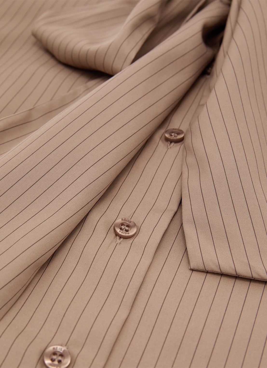Reiss Elowen blouse met streepprint - detail 3 lichtbruin