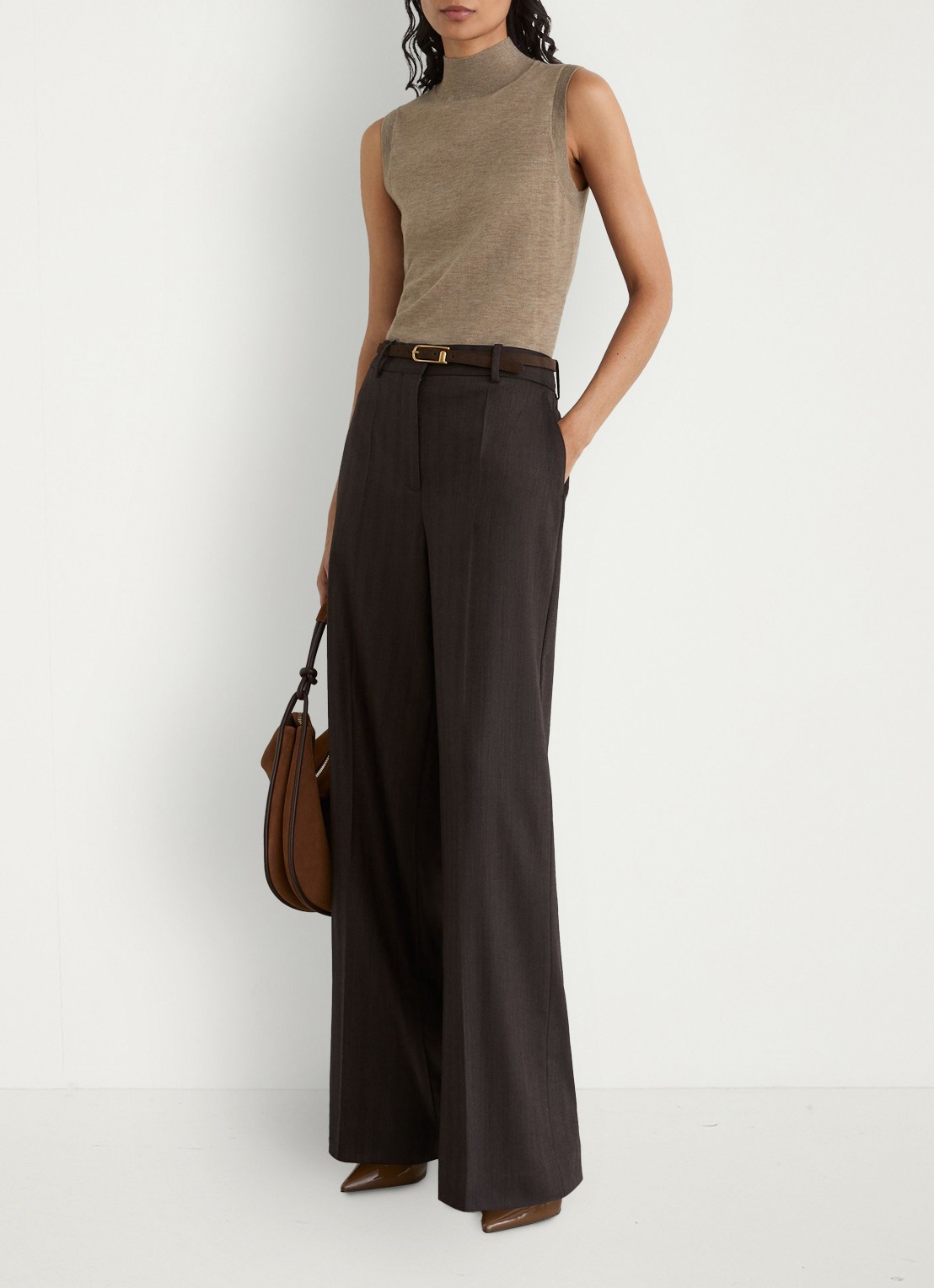 Reiss Evelyn mouwloze top in merino wolblend - voorkant 2 beige