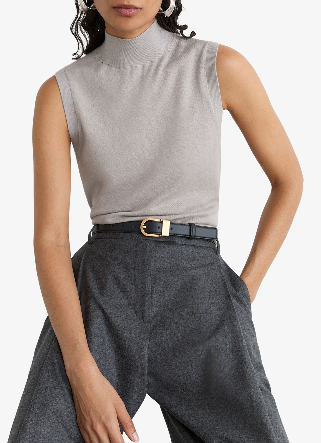 Reiss Evelyn mouwloze top in merino wolblend - detail 2 lichtgrijs