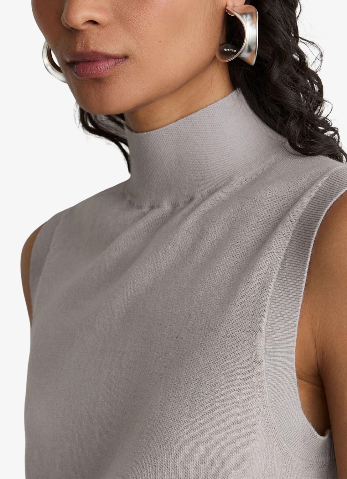 Reiss Evelyn mouwloze top in merino wolblend - detail 3 lichtgrijs