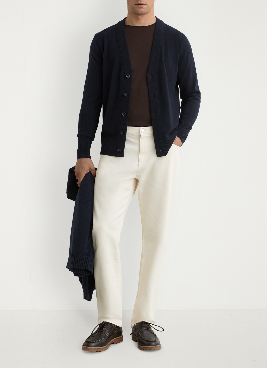 Reiss Fairclough fijngebreid vest van merino wol  - voorkant 6 navy / blauw