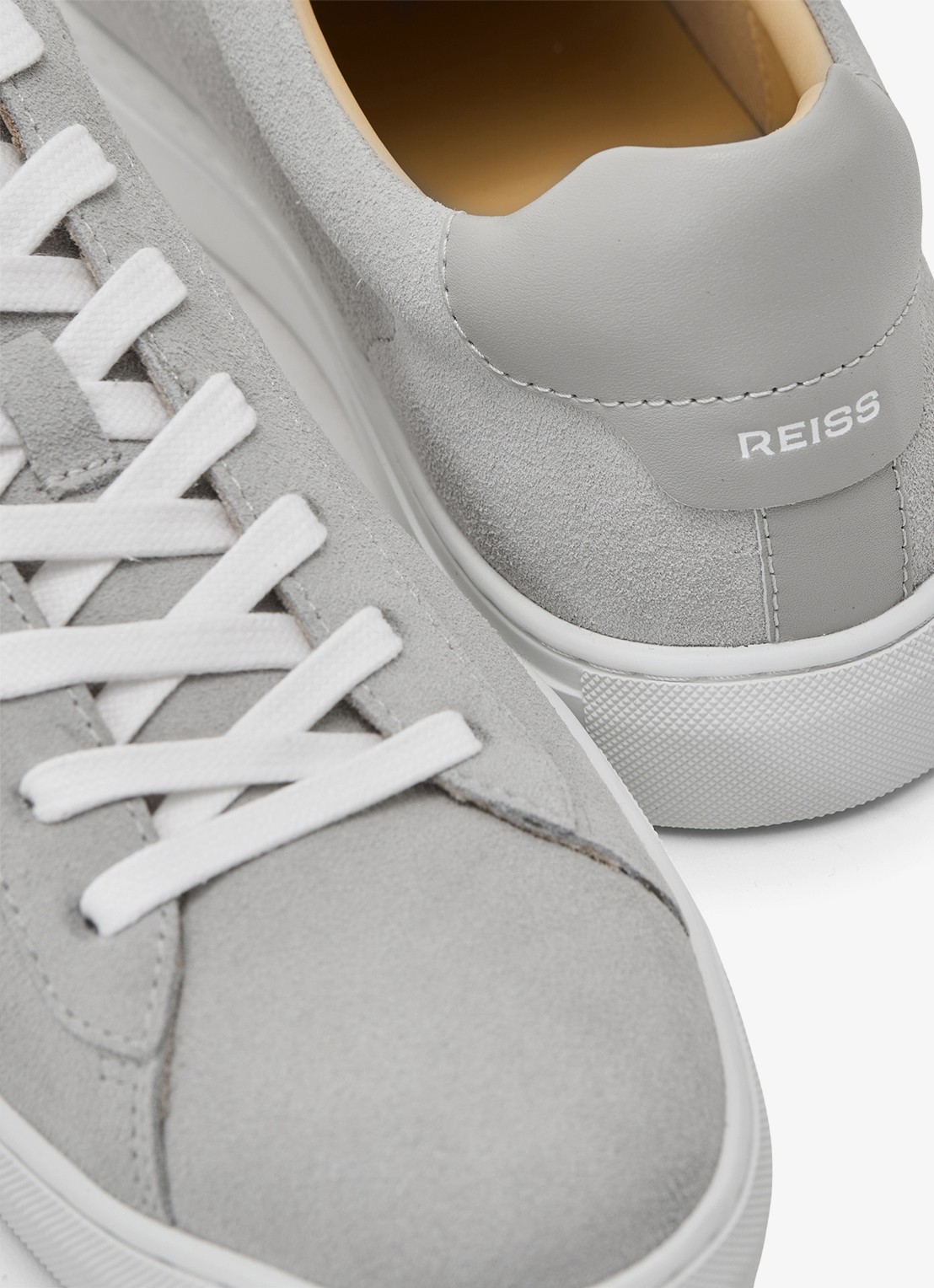 Reiss Finley sneaker van kalfssuède  - detail 5 lichtgrijs