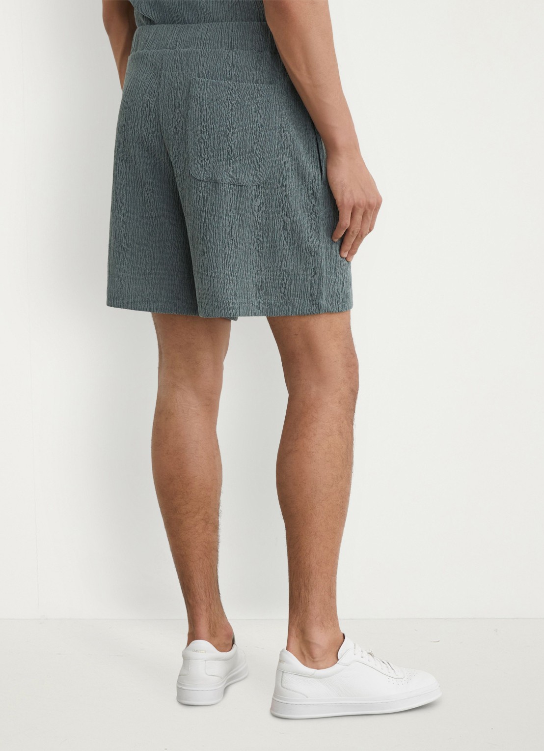 Reiss Flint regular fit korte broek met structuur - achterkant 6 dark sage / groen