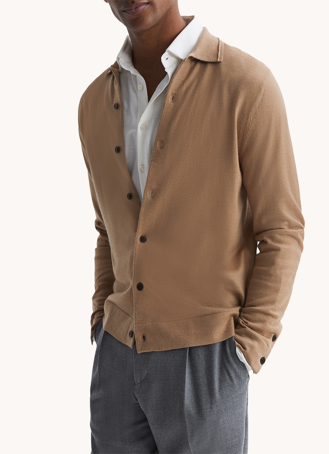 Reiss Forbes fijngebreid vest van wol met stretch - detail 4 camel