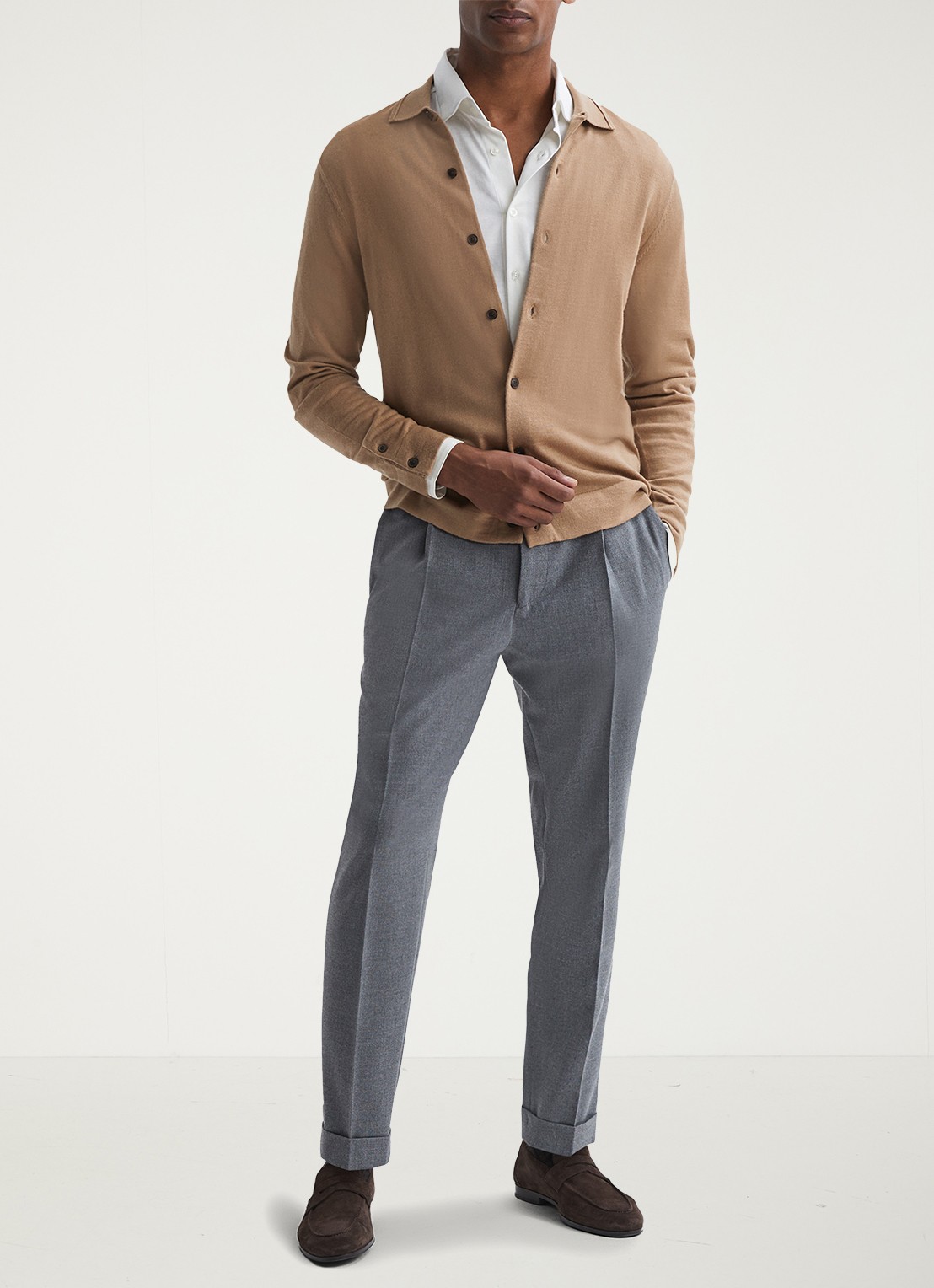 Reiss Forbes fijngebreid vest van wol met stretch - voorkant 3 camel