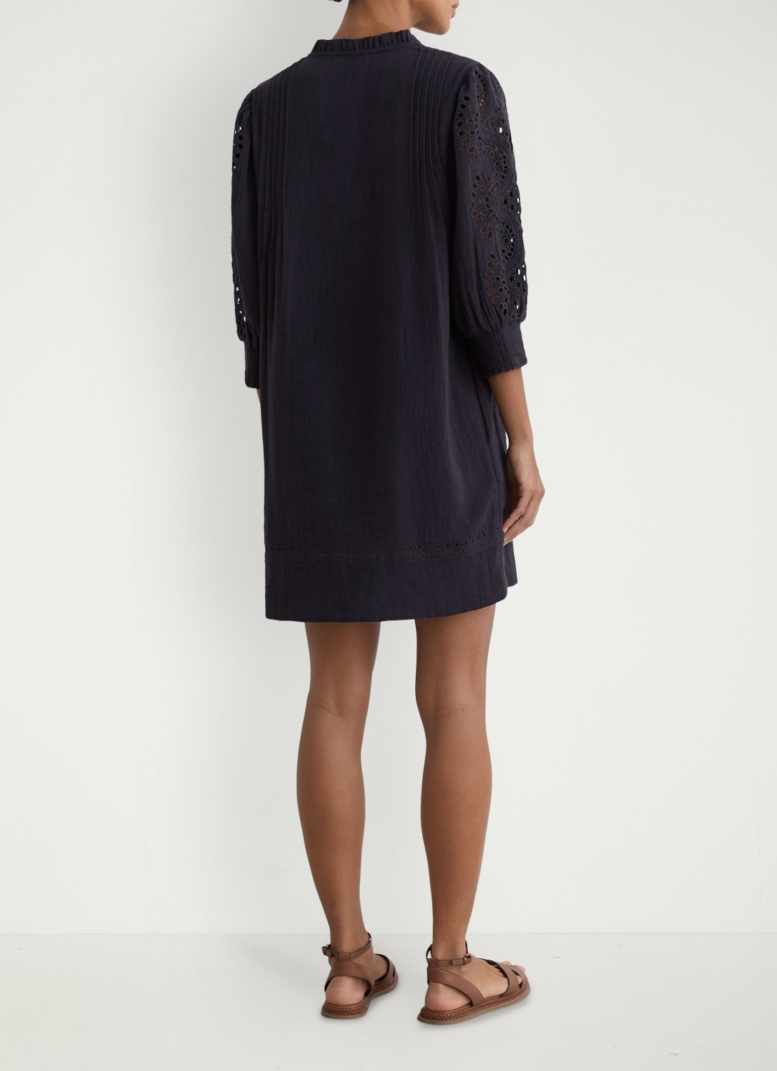 Reiss GIA Cotton Cheesecloth Broderie Mini Dress - achterkant donkerblauw