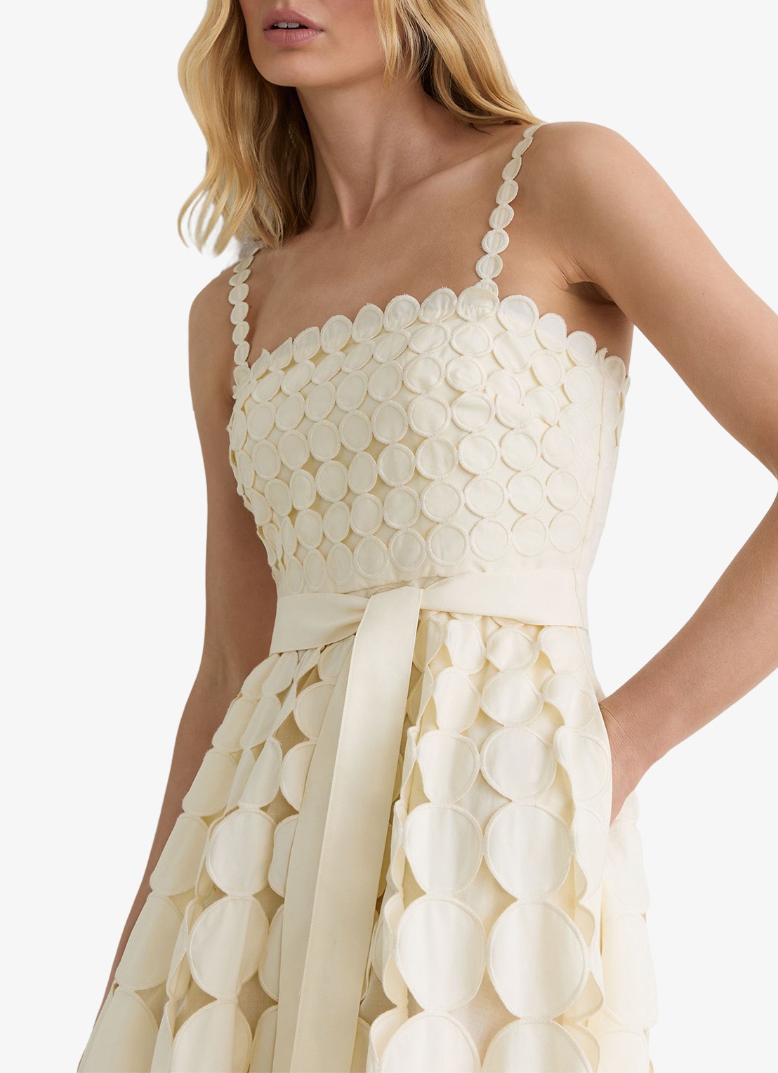 Reiss Gigi midi jurk met cut-out detail - detail 2 creme