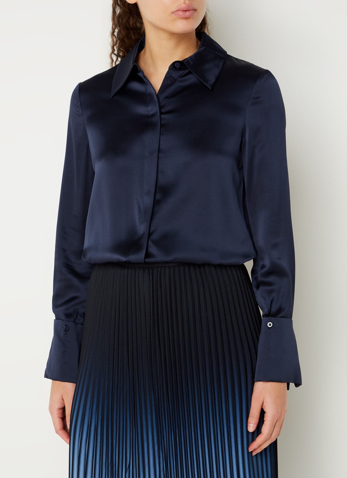 Reiss Hailey blouse van zijde - detail 2 donkerblauw