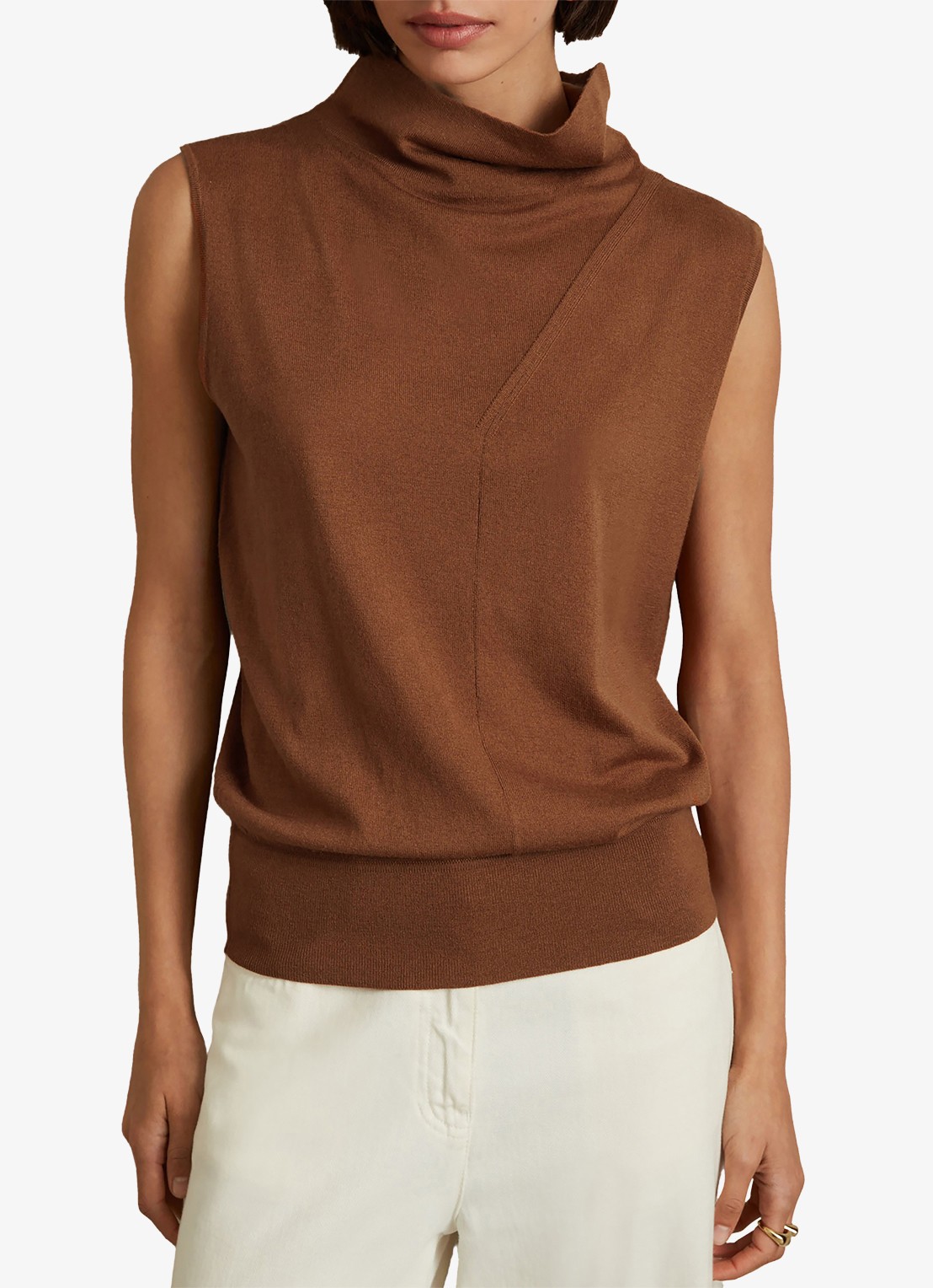 Reiss Harper mouwloze top van wol met col - detail 4 cognac