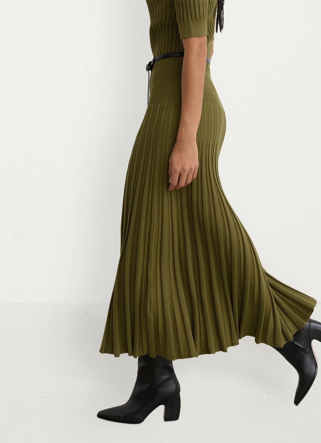 Reiss Harriet gebreide midi jurk met plooien - detail 5 groen