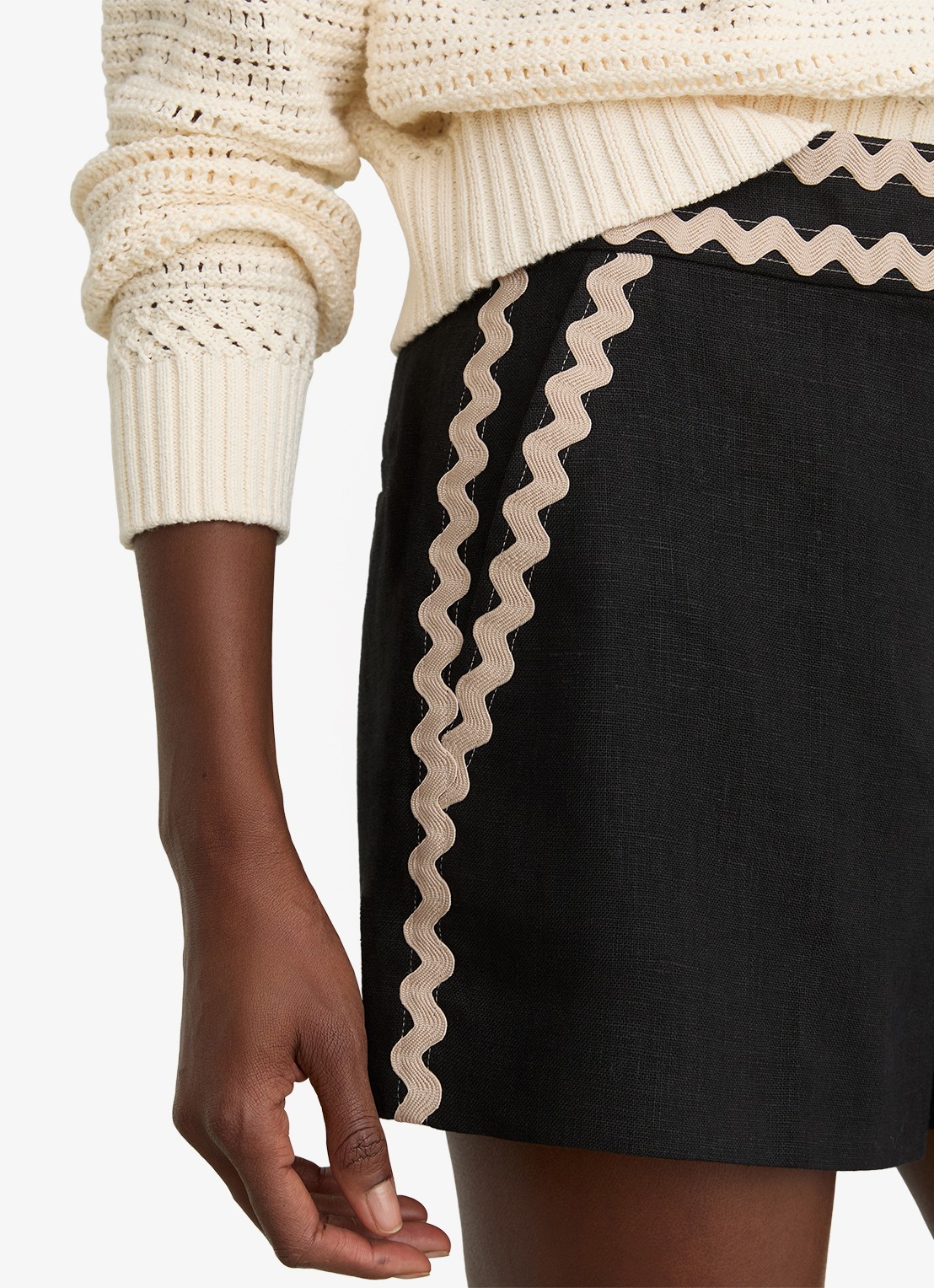 Reiss High waist straight fit korte broek van linnen - detail 4 black / zwart