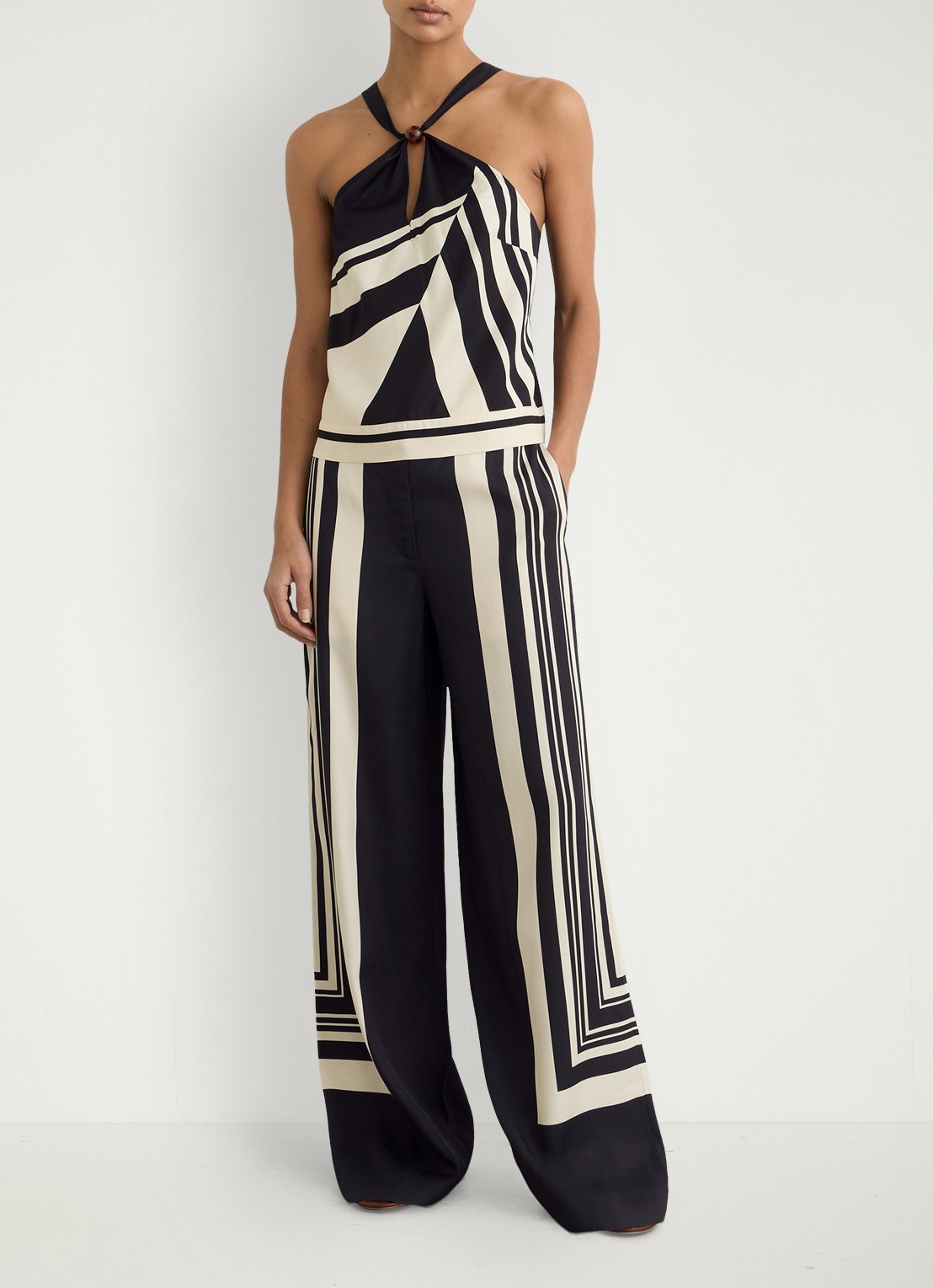 Reiss High waist wide fit pantalon met grafische print - voorkant 3 zwart