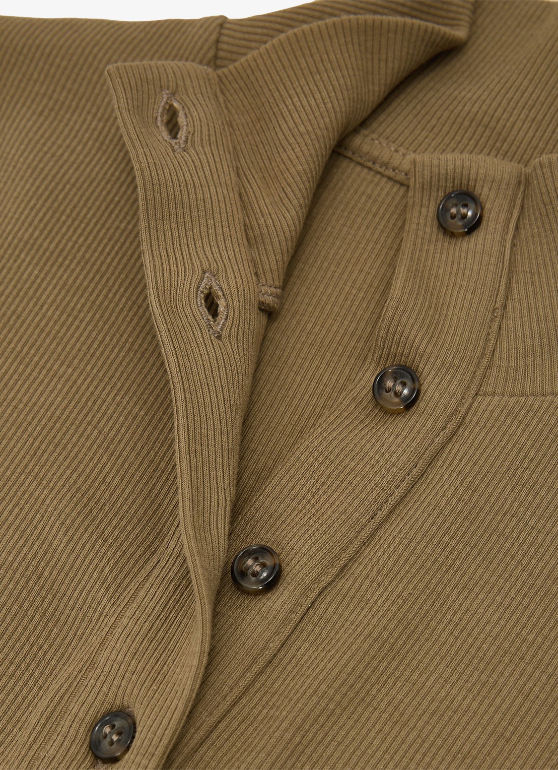 Reiss Ida top opstaande kraag - detail 3 donkerbeige