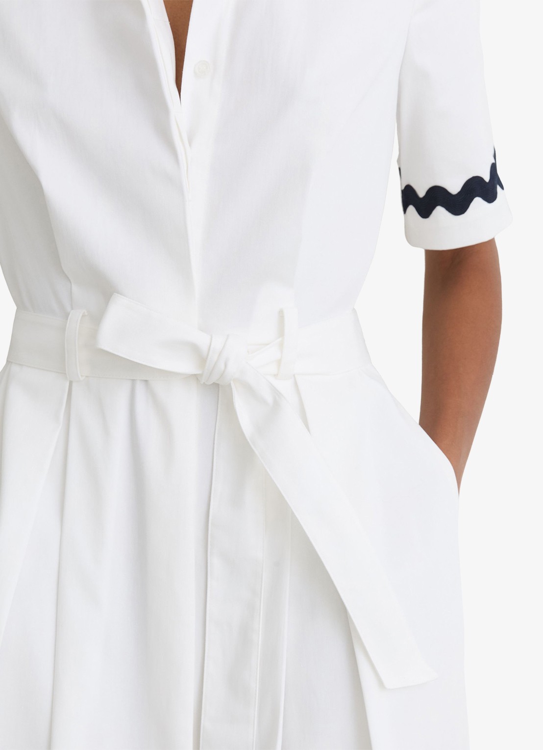 Reiss Isabelle midi jurk met strikceintuur - detail 2 gebroken wit