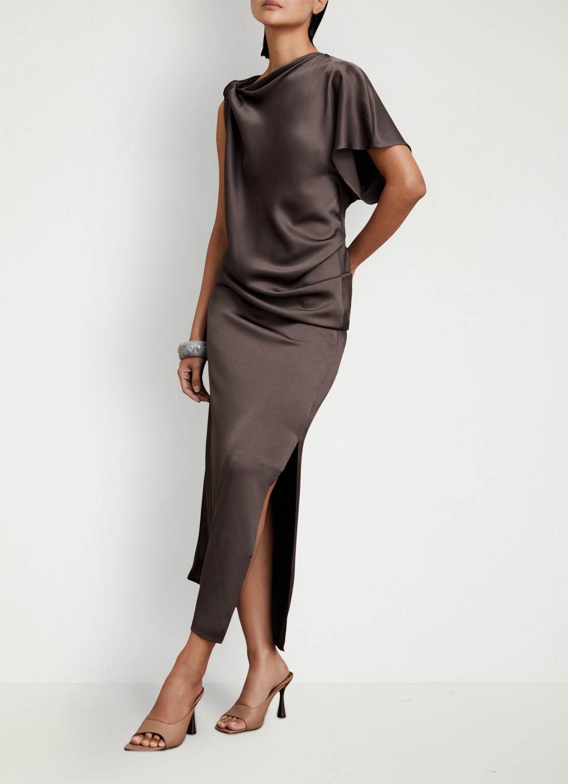 Reiss Kenzie asymmetrische gedrapeerde midi-jurk - detail 3 taupe