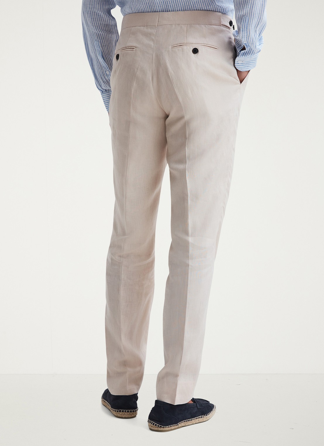 Reiss Kin slim fit pantalon van linnen met steekzakken - achterkant 5 stone / beige
