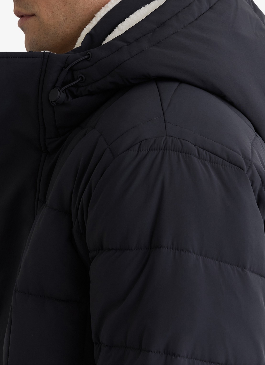 Reiss Klause puffer jas met quilt patroon en steekzakken - detail 2 navy / blauw