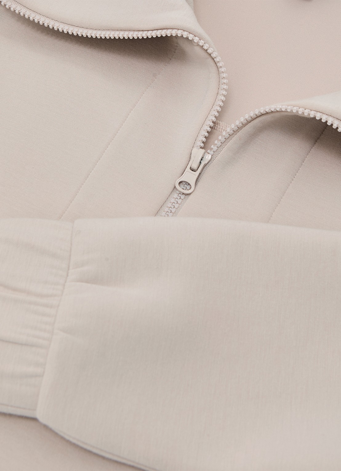 Reiss Laney sweater met halve rits - detail 3 beige