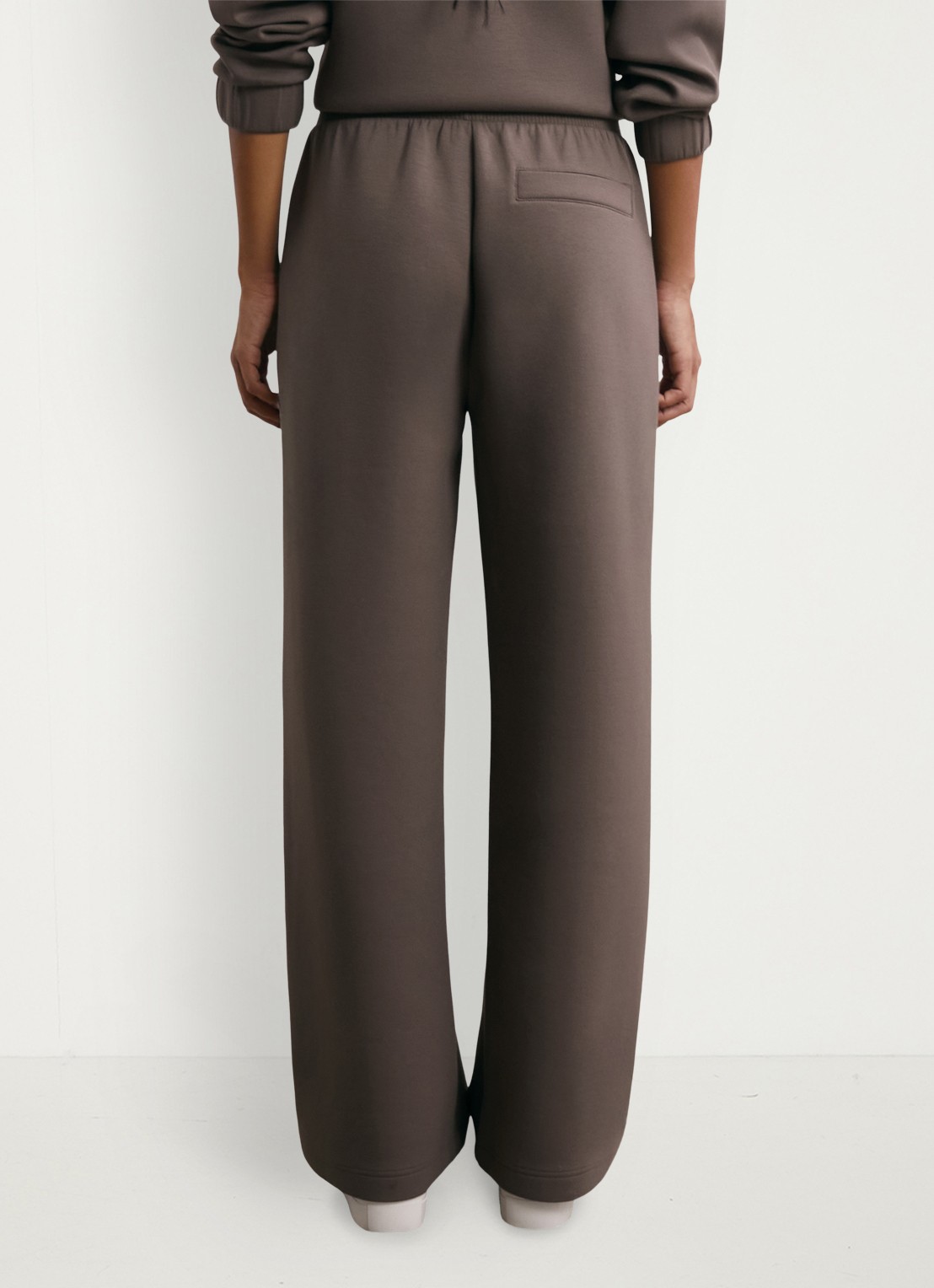 Reiss Laney wide fit joggingsbroek met steekzakken - achterkant bruin