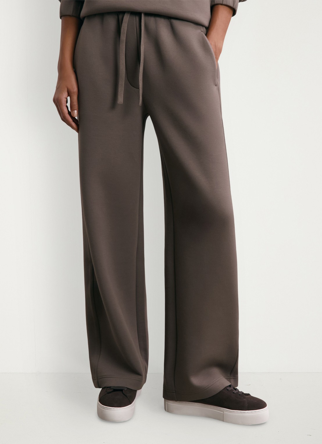 Reiss Laney wide fit joggingsbroek met steekzakken - detail 4 bruin
