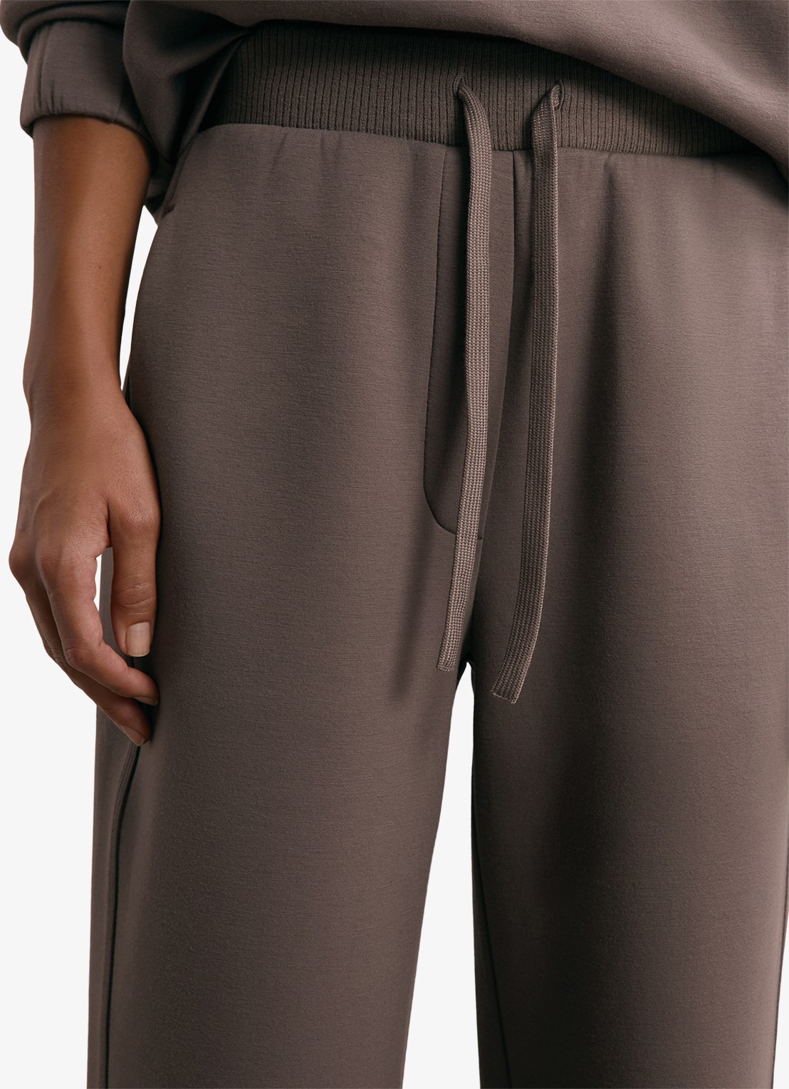 Reiss Laney wide fit joggingsbroek met steekzakken - detail 5 bruin