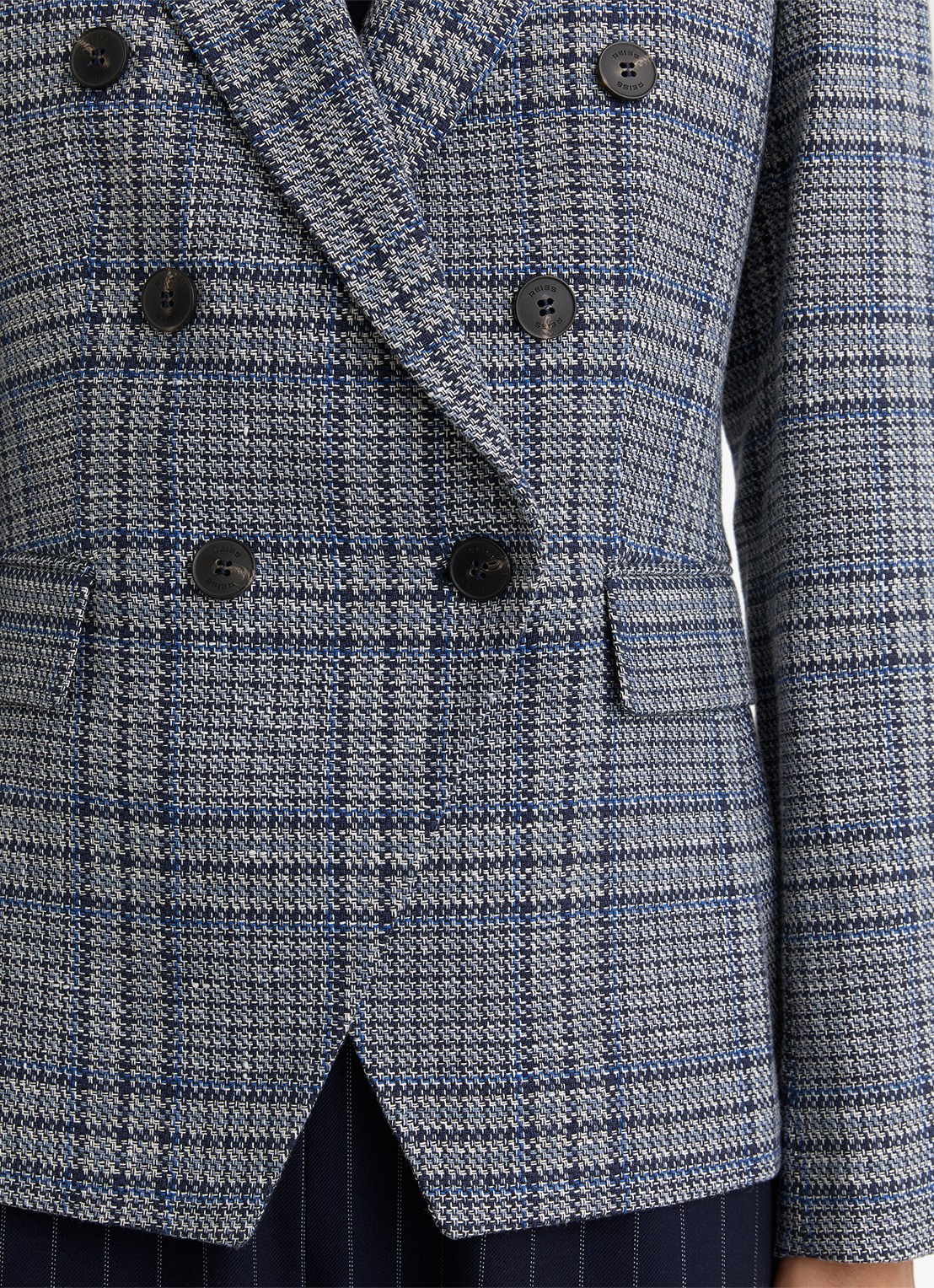 Reiss Larissa double breasted blazer in linnenblend met ruitdessin  - detail 5 grijs