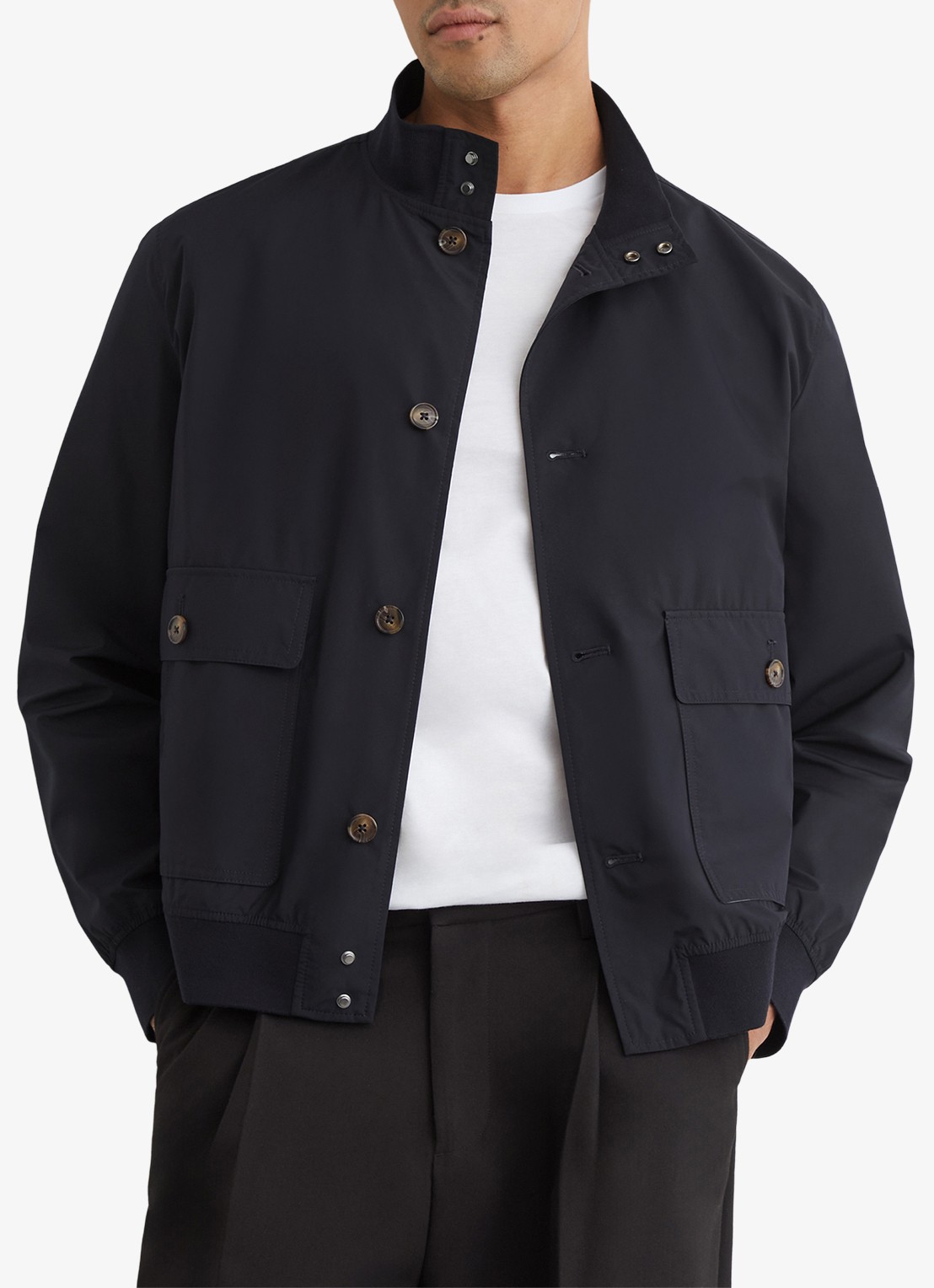 Reiss Latent bomberjack met steekzakken - detail 2 navy / blauw