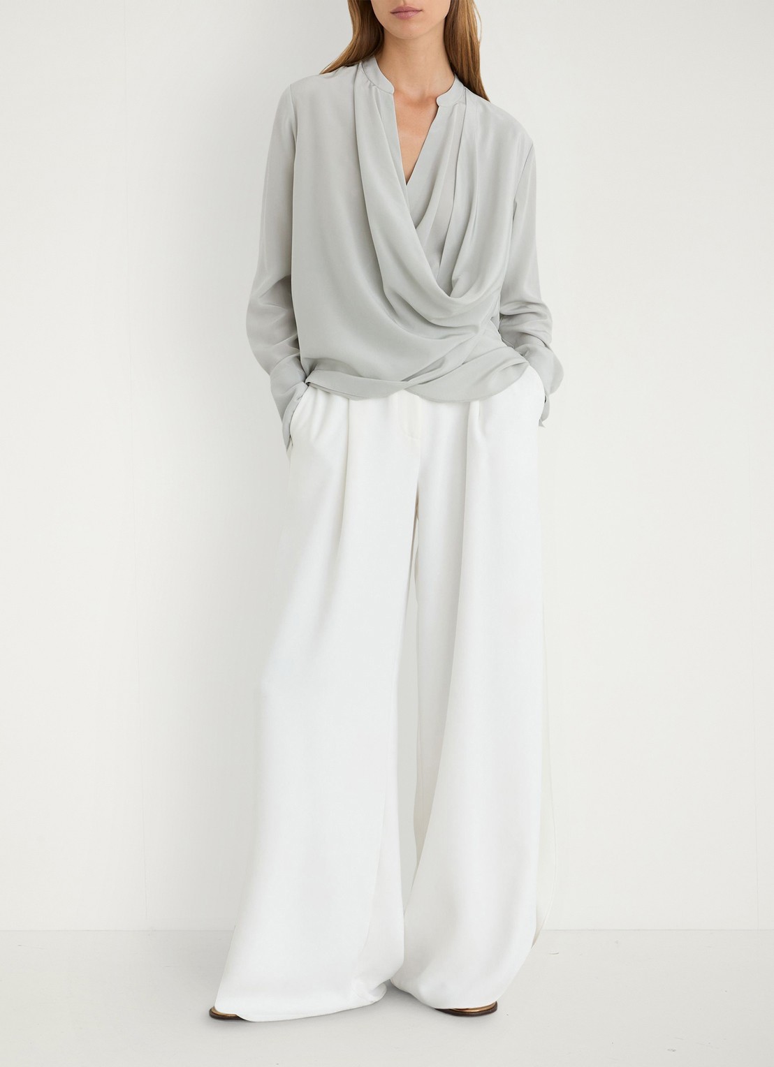 Reiss Lauren blouse met drapering - voorkant 2 grijs