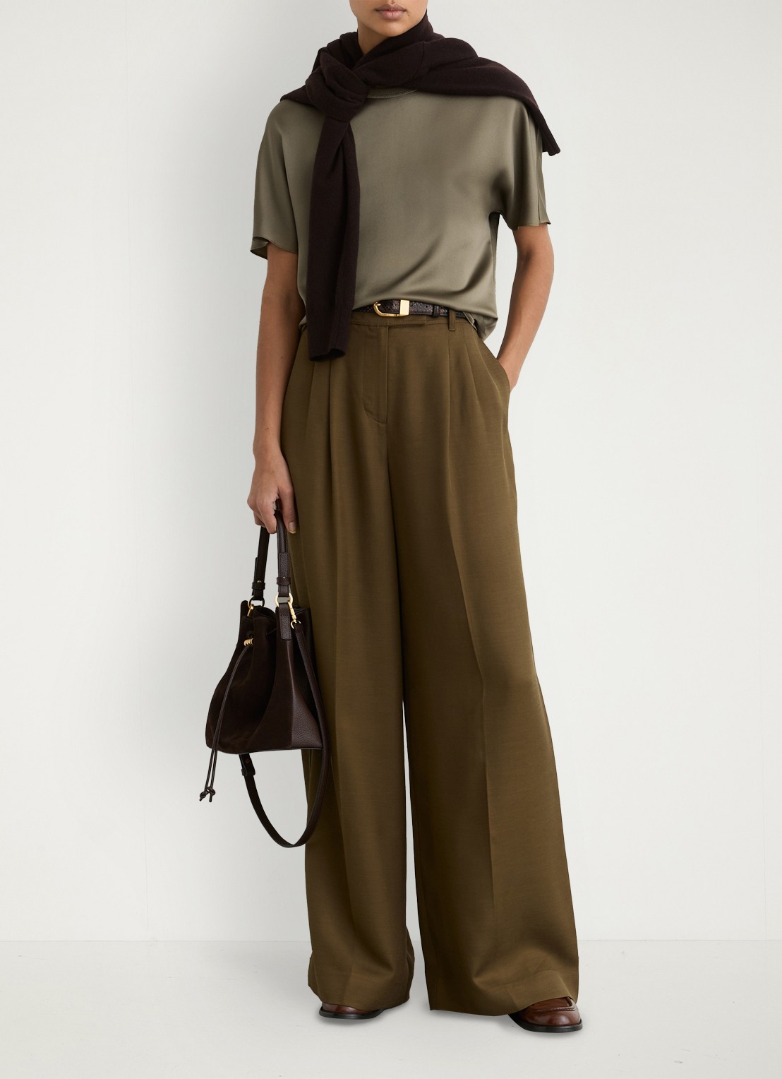 Reiss LENA Silk Short-Sleeve Top - voorkant 2 groen