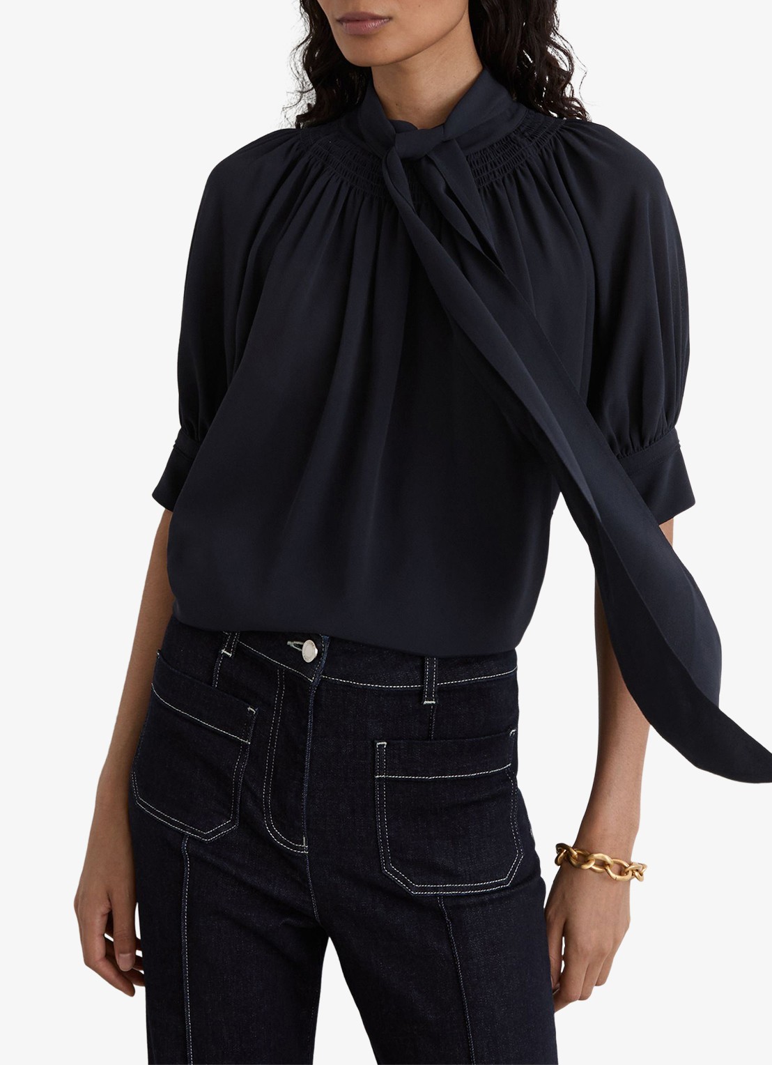 Reiss Lerina blouse met sjaalkraag - detail 4 donkerblauw