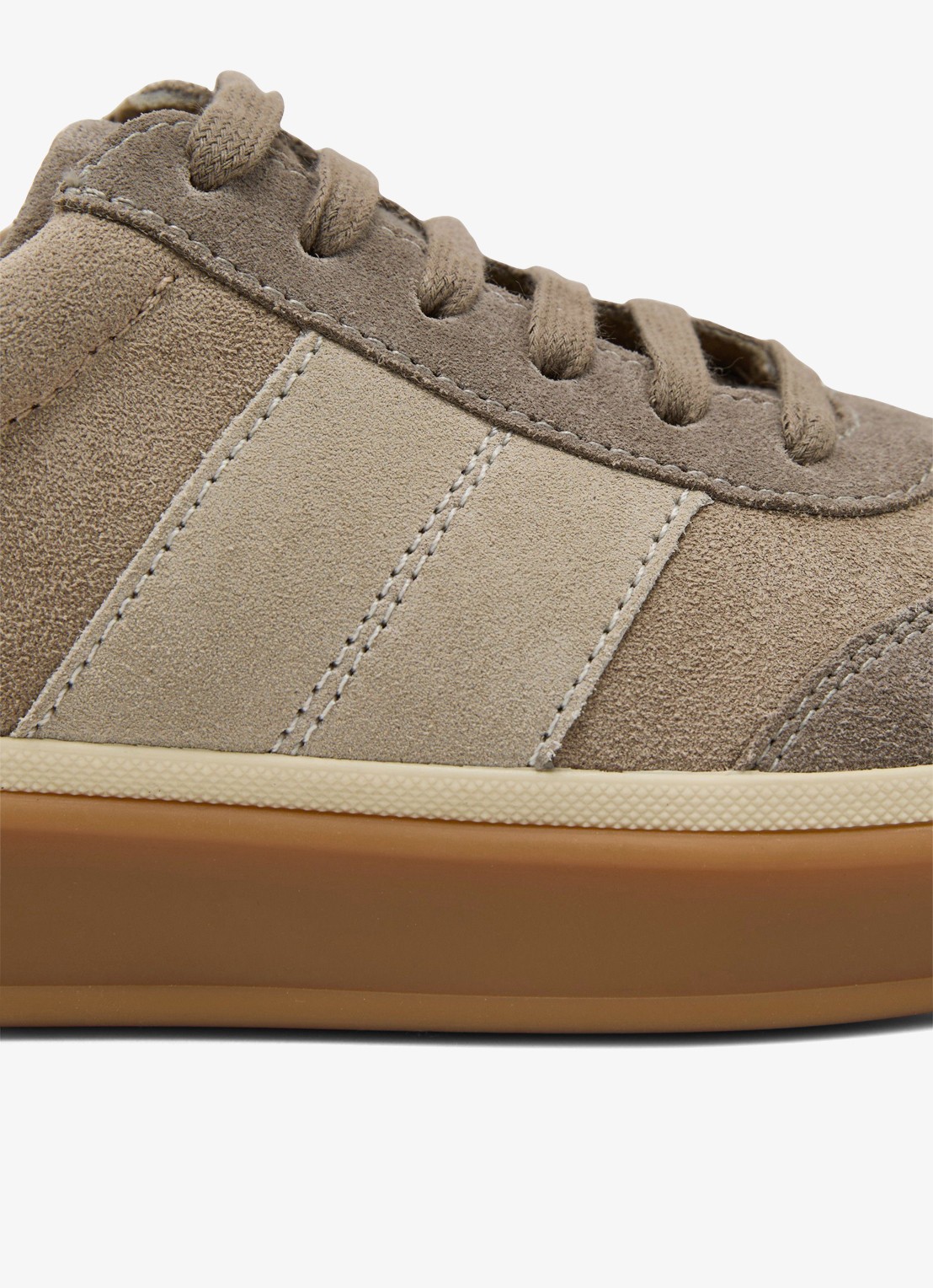 Reiss Lizzie sneaker van suède - detail 5 taupe