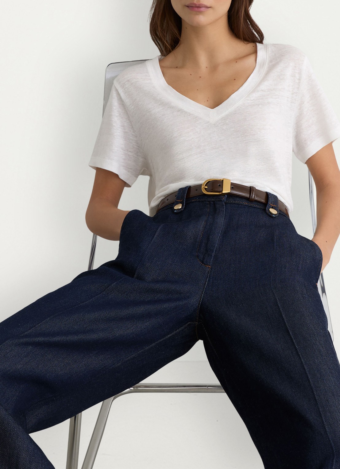 Reiss Lola T-shirt van linnen met V-hals - detail 4 wit