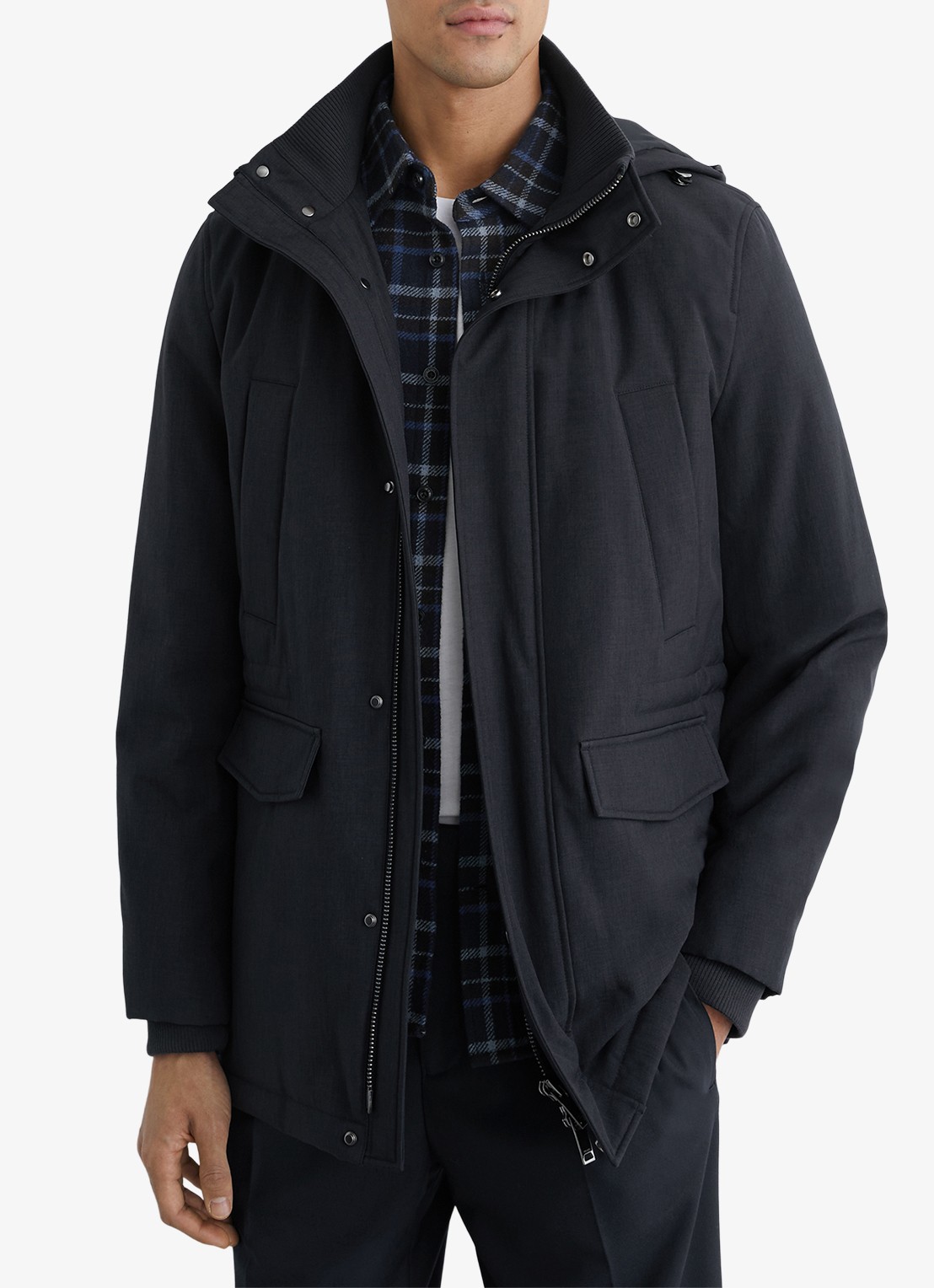 Reiss Lord gewatteerde jas met capuchon en klepzakken - detail donkerblauw