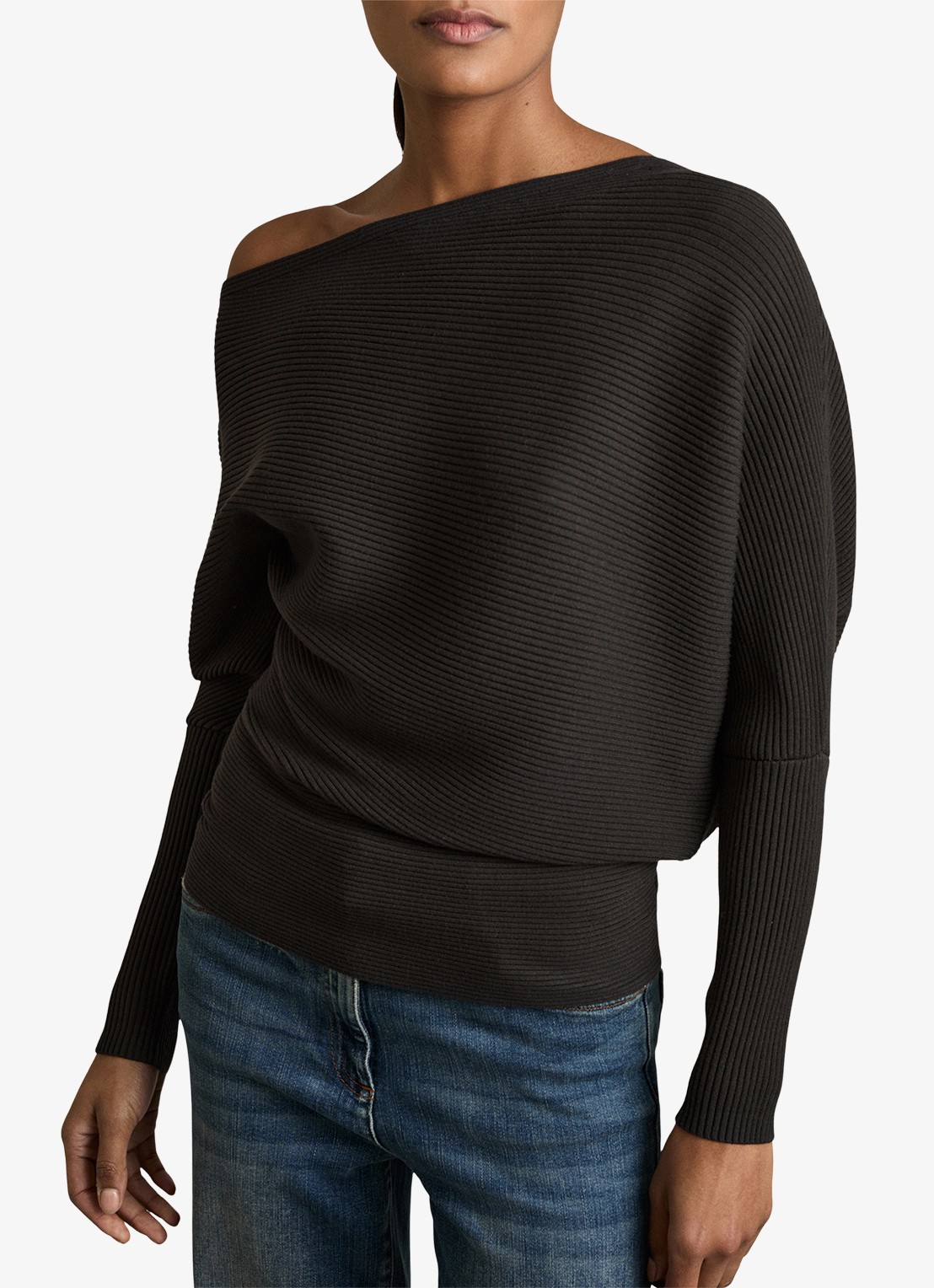 Reiss Lorna fijngebreide trui met asymmetrisch hals - detail 2 donkerbruin