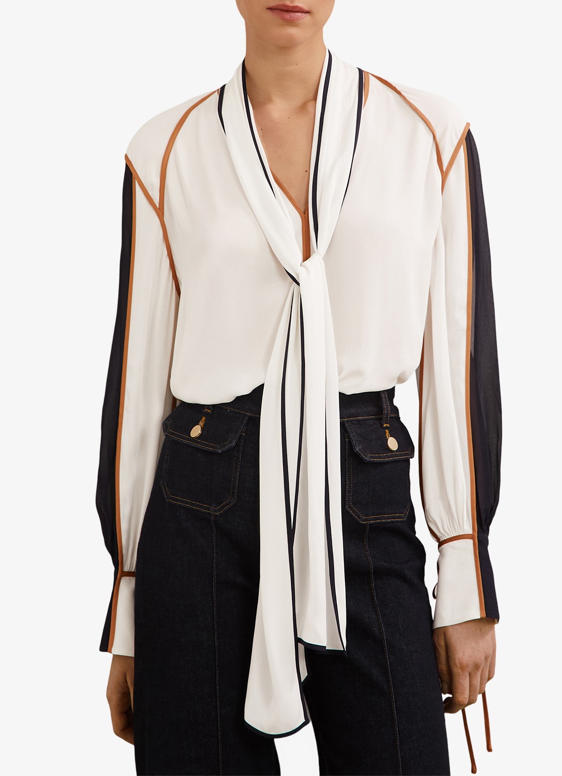 Reiss Lulu tuniek met sjaalkraag - detail 2 wit