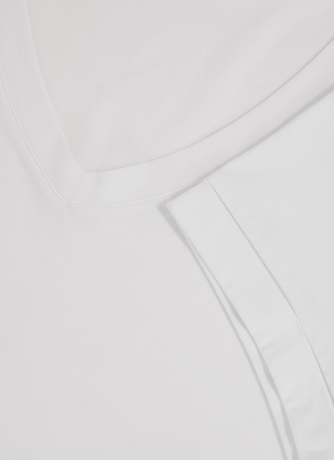 Reiss Luna T-shirt met V-hals  - detail 6 wit