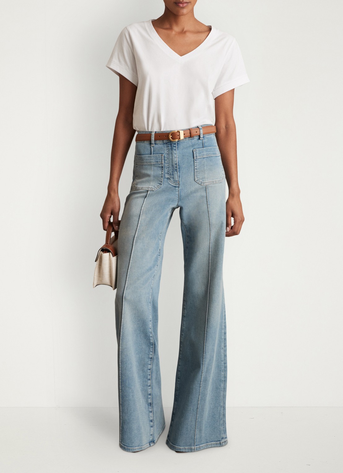 Reiss Luna T-shirt met V-hals  - voorkant 8 wit